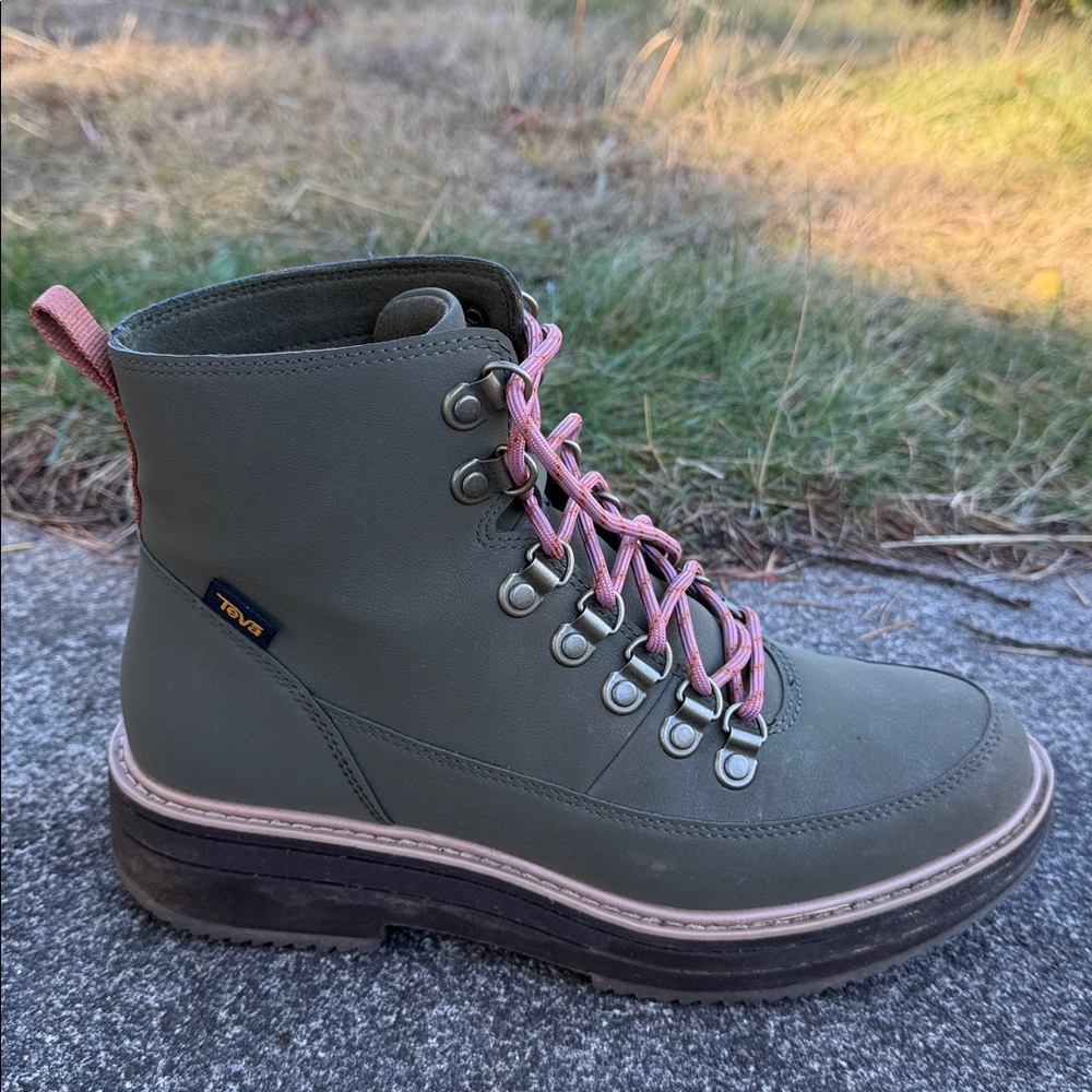 Women's Green Teva Boots - Picture 5 of 6